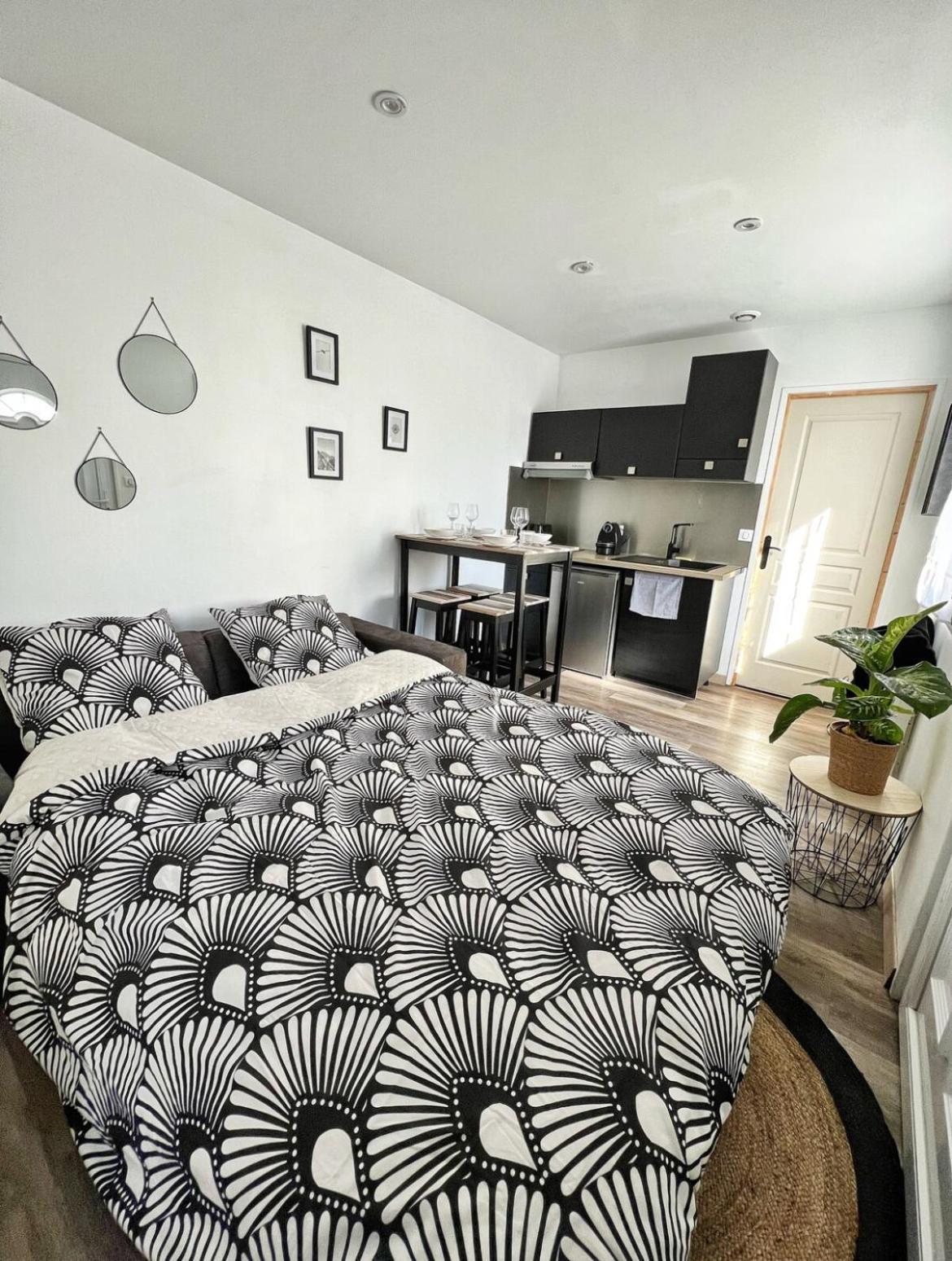 Joli Appartement Avec Parking La Rochelle  Exterior foto